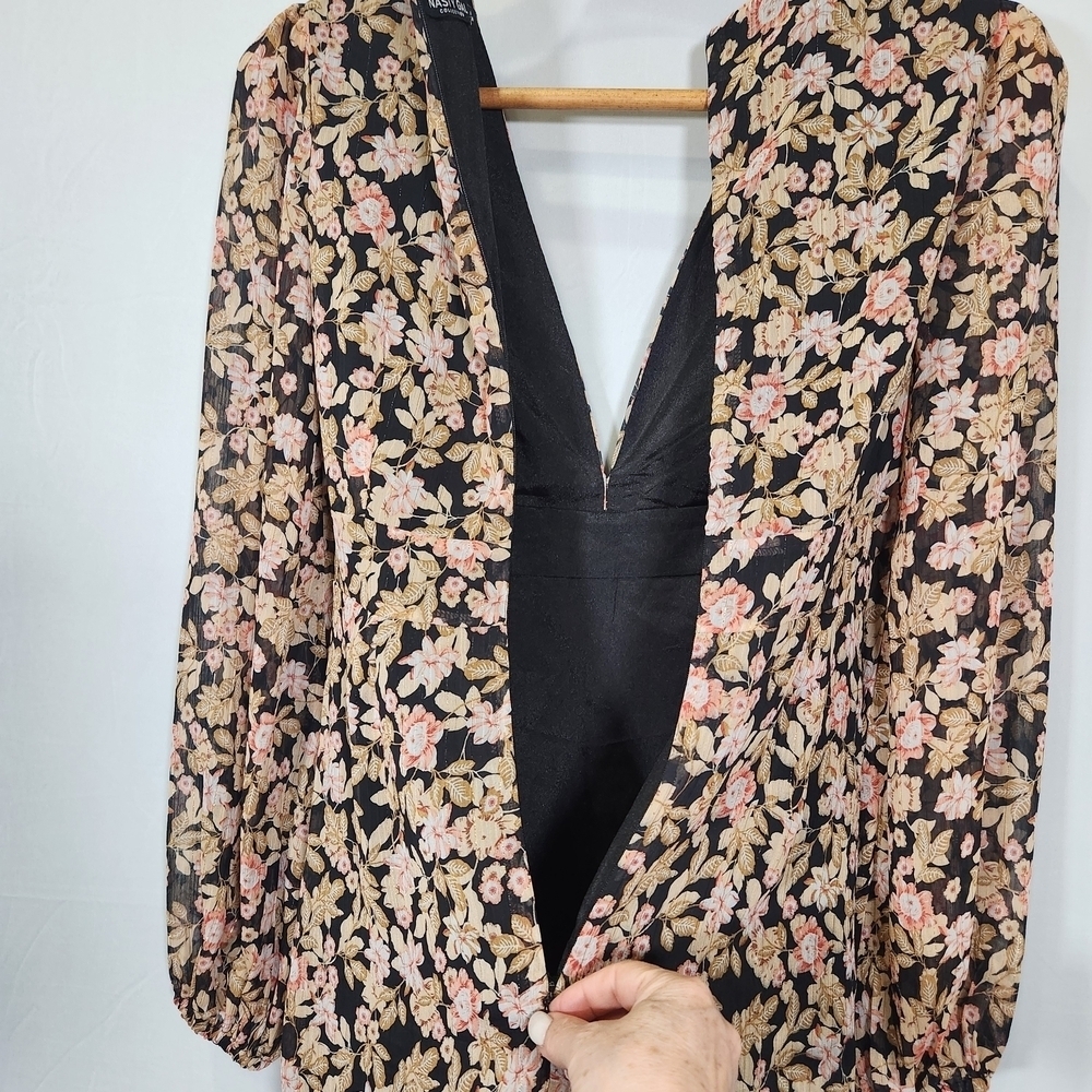 Nasty Gal Black and Pink Floral Mini Dress - Picture 11 of 16
